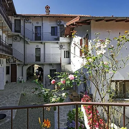 Levoasi 3 - Garden, Jacuzzi&sauna Escape Apartamento