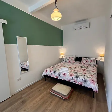 Apartament Levoasi 3 - Garden, Jacuzzi And Sauna Escape