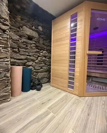 Levoasi 3 - Garden, Jacuzzi And Sauna Escape Apartament